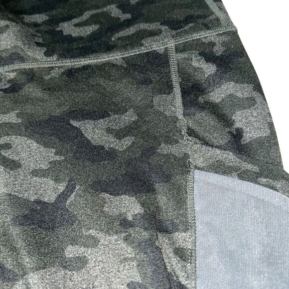 Fabletics On The Go PowerHold High Waisted Capri Legging - Picture 7 of 8